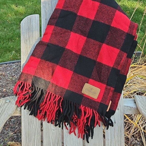 Pendleton Mosier Motor Robe Blanket Fringed Red Buffalo Plaid Wool Leather Strap - Picture 13 of 13